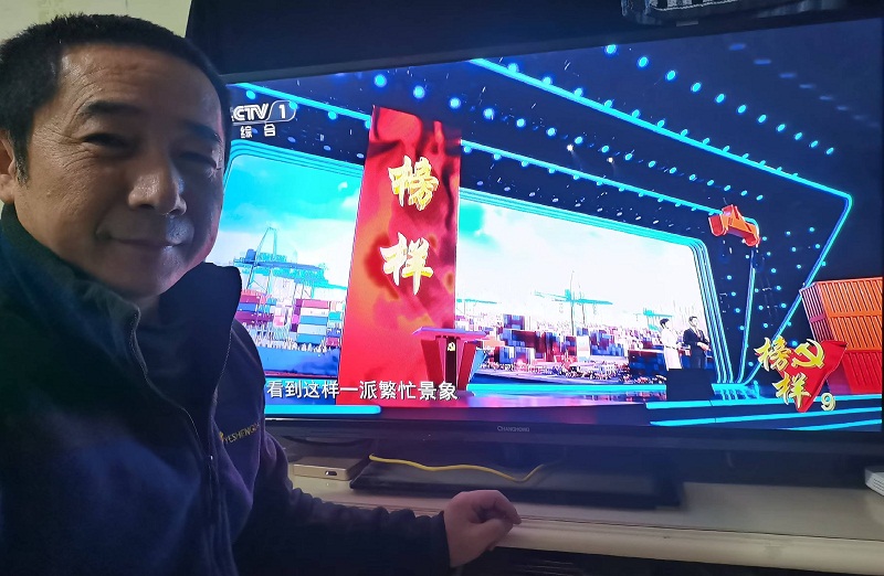 电子信息系党支部组织观看《榜样9》 深化主题党日活动内涵