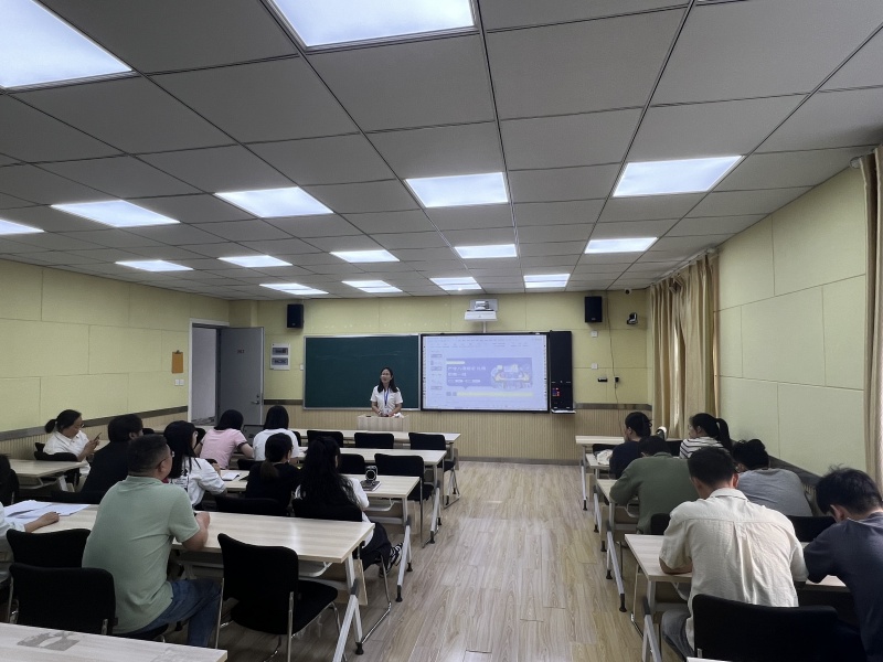 严守中央八项规定精神，筑牢师德师风根基