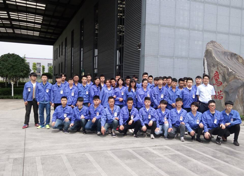 我院机电专业学生开展校外实训