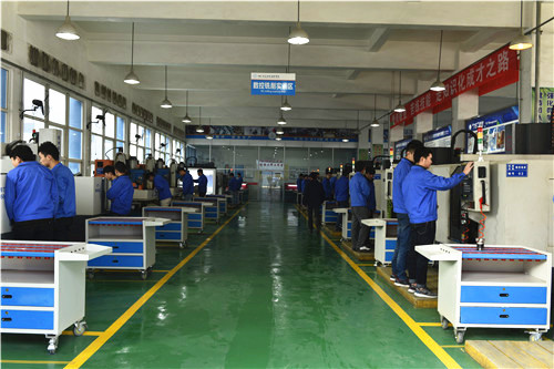 图3 数控实训场地.jpg