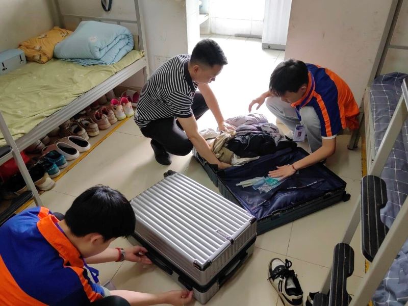 落实安全精神，提高防范意识