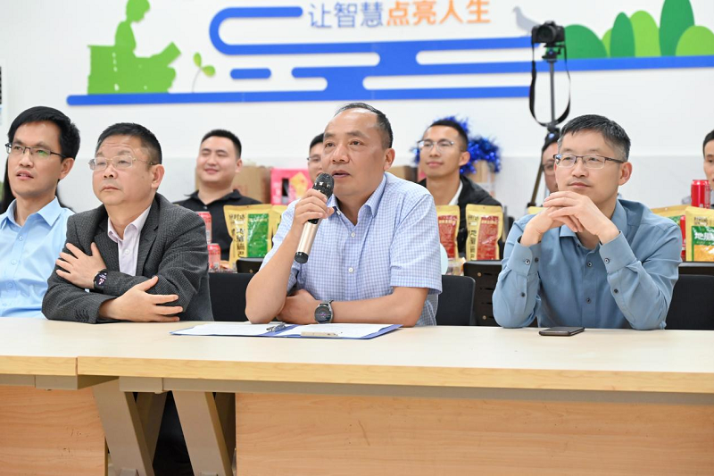 文明礼仪月丨院领导深入班级开展主题班会