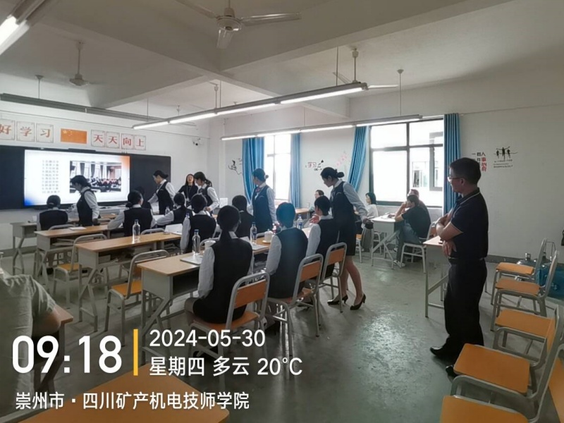 聚焦课堂抓教学，听课评课共成长