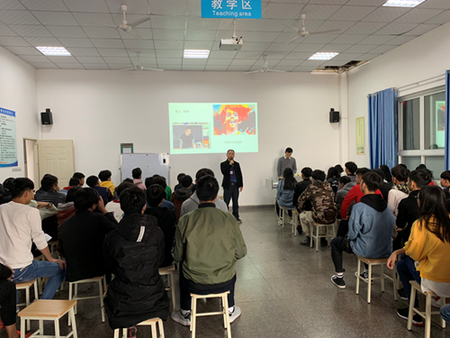 企业技师走进课堂