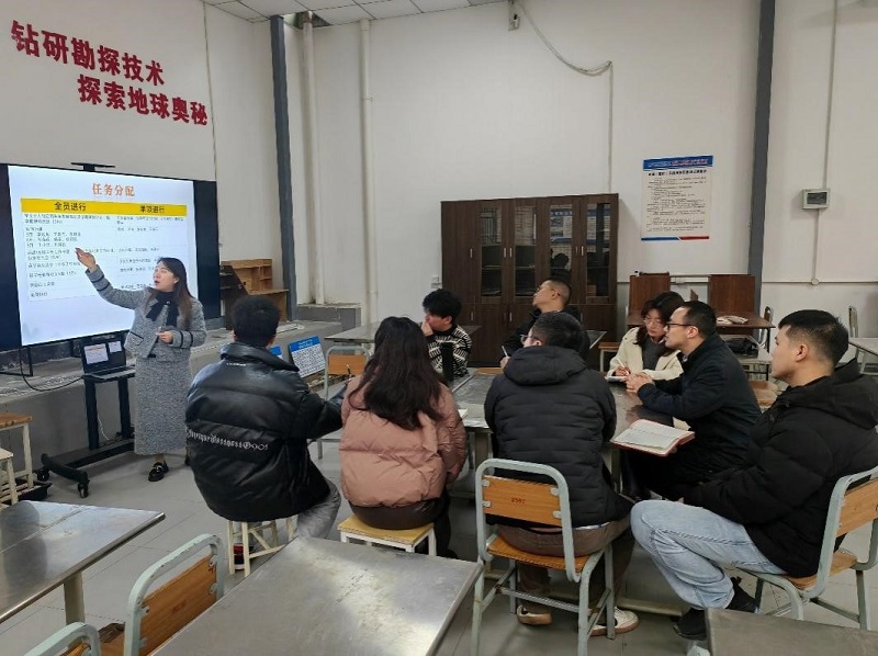 建地系班主任名师工作室启动工作会