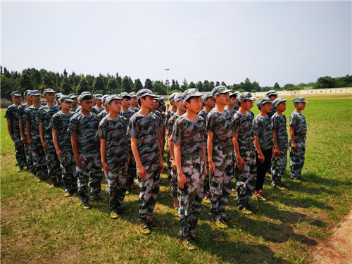 汽车工程系汽修18231班，个个都是好样的！