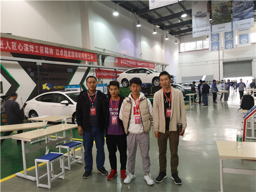 汽车工程系学子在2018成都市中等职业学校学生技能大赛中喜获二等奖