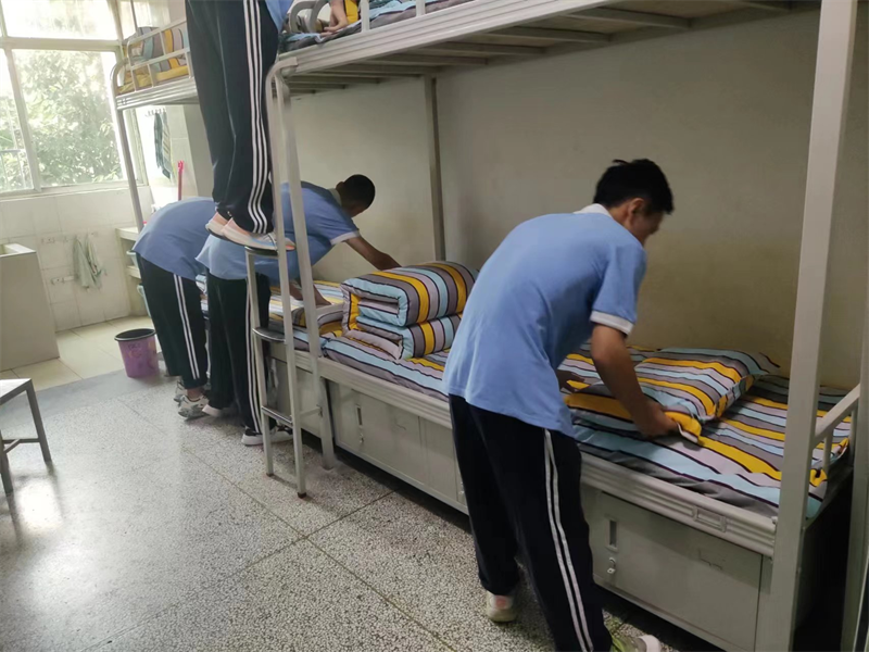 礼仪润心灵 文明满校园