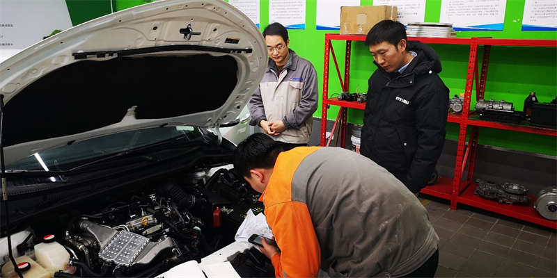 汽车工程系学生及教师赴万通高级技工学校开展交流学习