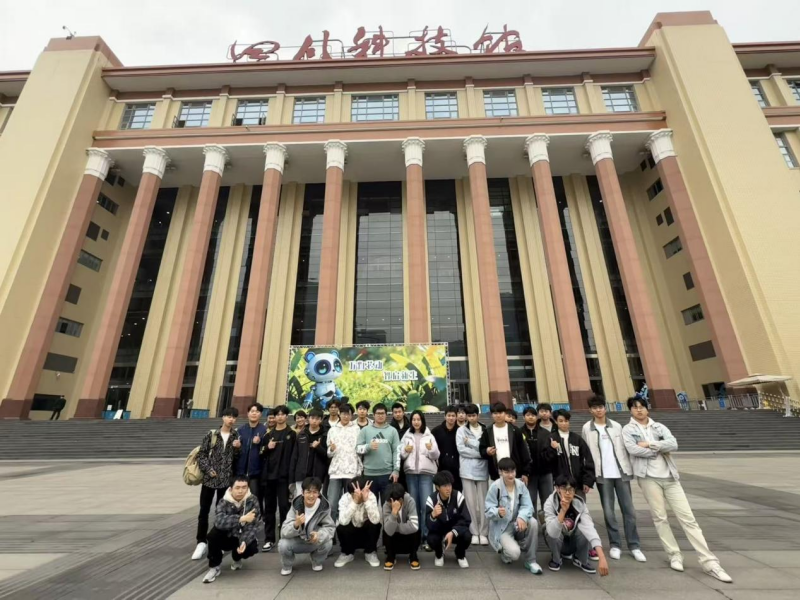 探秘科技殿堂，筑梦工匠未来