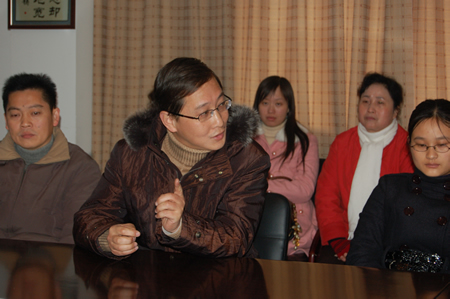 学校组织干部到金堂监狱进行廉政建设警示教育