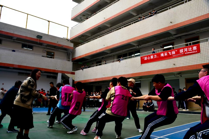 智能制造系“凝心聚力，绳采飞扬”拔河比赛圆满落幕 