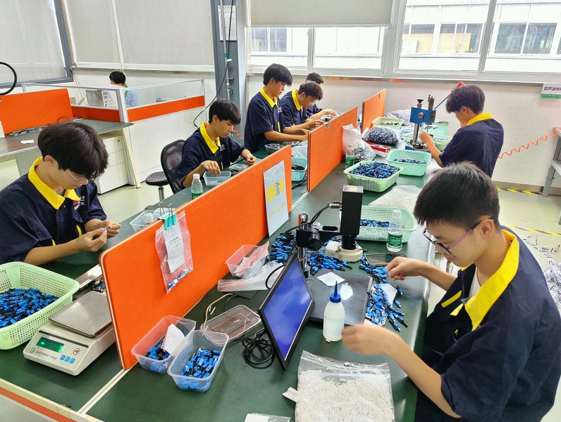 校企合作促进人才培养